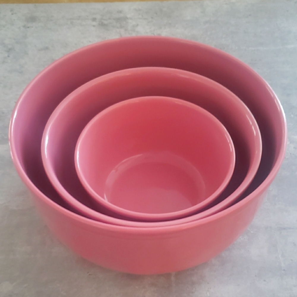Vintage Mervyns Nesting Bowls